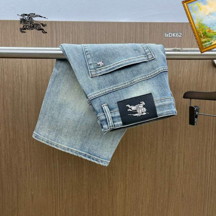 Picture of Burberry Jeans Short _SKUBurberrysz28-3825tr038673